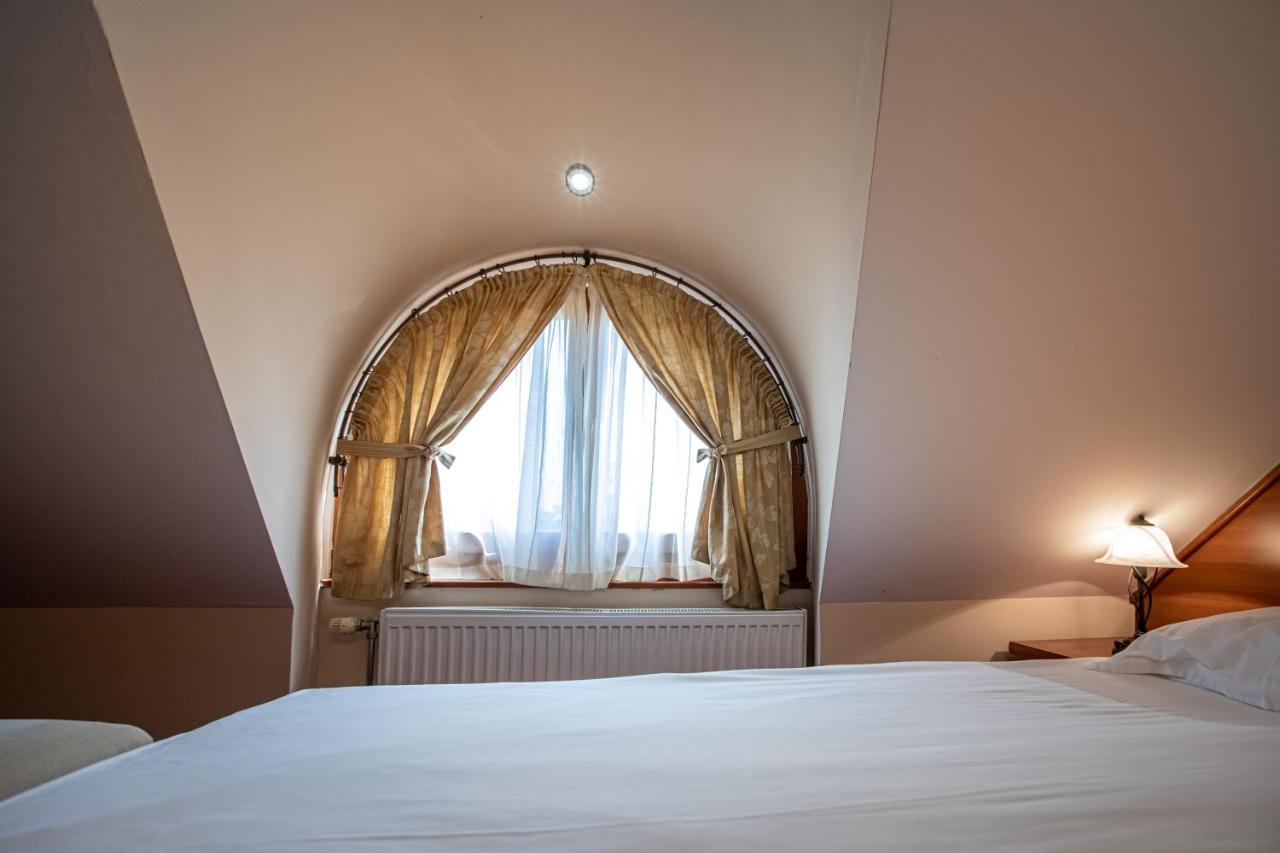 Hotel Vila Lago Палич Экстерьер фото